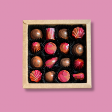 Afbeelding in Gallery-weergave laden, Aanbieding! Bonbons Medium plus Kookboek “Proef de liefde” t.w.v. €19,95