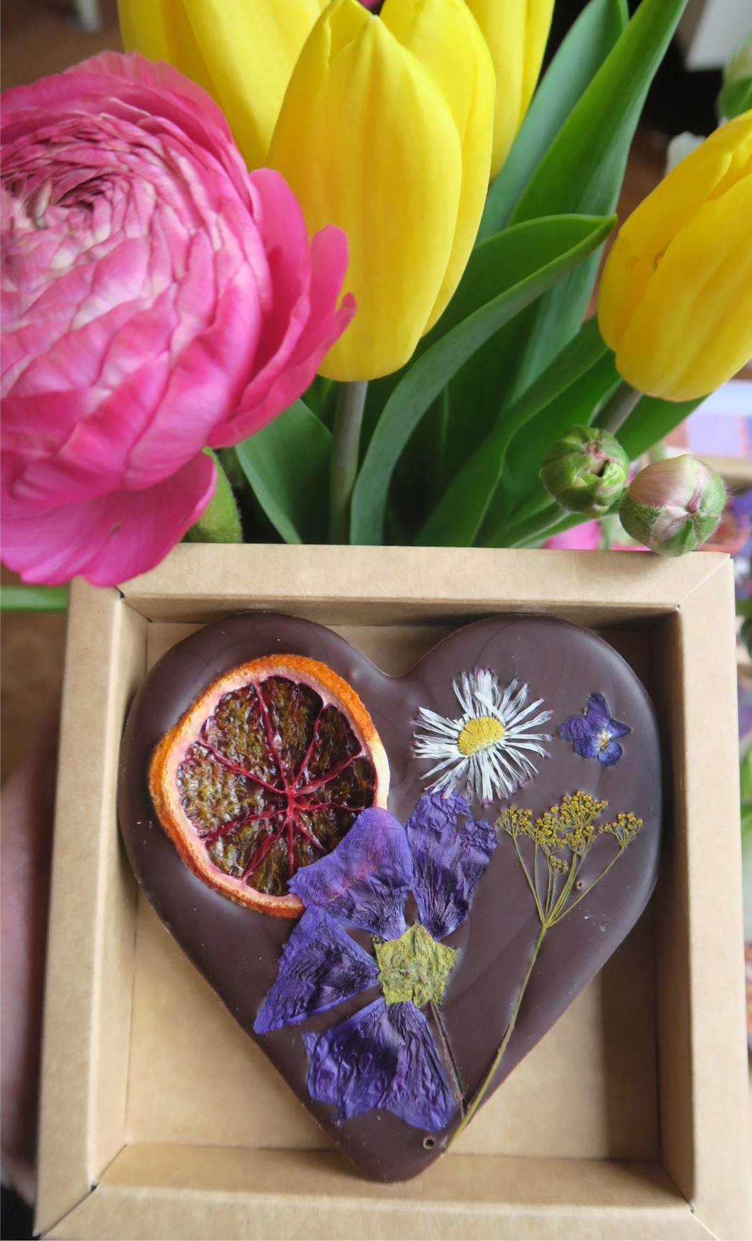 Hart bloemenreep pure chocolade